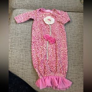 CachCach baby gown🥹